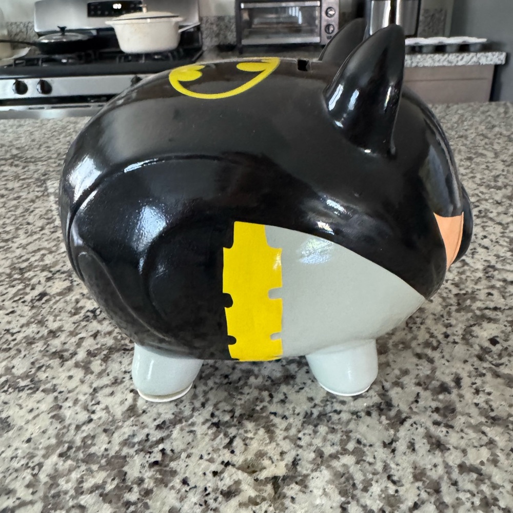 Batman Piggy Bank - Picture 5 of 6